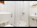 Apartmaji Neva - 50m from the sea A1(2+1), A2(2+1), SA3(3) Sumpetar - Riviera Omiš  - Studio apartma - SA3(3): kopalnica s straniščem