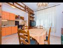 Apartmaji Ivan - 15 m from beach: A1(7+1), A2 Žuti (2+2), A3 Crveni (2+2) Lun - Otok Pag  - Apartma - A1(7+1): kuhinja in jedilnica