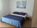 Apartmaji Frane - 20 m from beach: A1(6+1) , A2(5)  Barbat - Otok Rab  - Apartma - A1(6+1) : spalnica