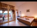 Apartmaji Davorka - with sea view: A1(4+1), A2(4+1) Kampor - Otok Rab  - Apartma - A1(4+1): spalnica