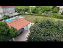 Apartmaji Ankica - pool & garden A1(9), A2(8) Kampor - Otok Rab  - vrt