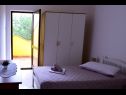 Apartmaji Maris - next to the beach: A1(8) Lukovo Šugarje - Riviera Senj  - Apartma - A1(8): spalnica