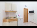 Apartmaji Vik - 250 m from beach A1(4), A2(3), A3(2), SA4(2) Brodarica - Riviera Šibenik  - Studio apartma - SA4(2): kuhinja