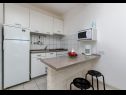 Apartmaji Anica A1(2+1), A2(2+2) Zaliv Kanica (Rogoznica) - Riviera Šibenik  - Hrvaška  - Apartma - A2(2+2): kuhinja in jedilnica