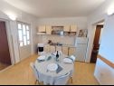 Apartmaji Jera-  barbecue and free berth for boat A1(4+1), A2(2+1) Zaliv Kanica (Rogoznica) - Riviera Šibenik  - Hrvaška  - Apartma - A1(4+1): kuhinja in jedilnica
