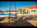 Hiša za počitnice Villa Karaga - with private pool: H(8+1) Ljubotić - Riviera Šibenik  - Hrvaška  - dvorišče