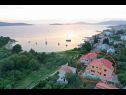 Apartmaji Njoko - sea view & private parking: A1(2+2), A2(3+2) Šepurine (Otok Prvić) - Riviera Šibenik  - hiša