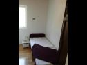 Apartmaji Njoko - sea view & private parking: A1(2+2), A2(3+2) Šepurine (Otok Prvić) - Riviera Šibenik  - Apartma - A2(3+2): spalnica