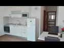 Apartmaji Damir A1(2+2) Šibenik - Riviera Šibenik  - Apartma - A1(2+2): kuhinja in jedilnica