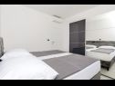 Apartmaji Ivan M - 20m to the beach: A1(4+1), A2(4+2), A3(4+2) Srima - Riviera Šibenik  - Apartma - A1(4+1): spalnica