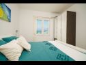 Apartmaji Slava - cosy apartments for 2 person: A5 - crni (2), A4 - zeleni (2) Vodice - Riviera Šibenik  - Apartma - A4 - zeleni (2): spalnica