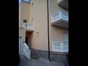 Apartmaji Sabina - parking: A1(2+2), A3(2+2), A4(2+2) Vodice - Riviera Šibenik  - hiša