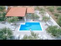 Hiša za počitnice Ivy - with outdoor swimming pool: H(4+2) Vodice - Riviera Šibenik  - Hrvaška  - bazen