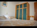 Apartmaji Daira - great location A1(2), A2(2), A3(4) Stomorska - Otok Šolta  - Apartma - A2(2): spalnica