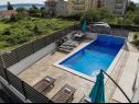 Apartmaji Zdene - private pool: A1(6+2), A2(6) Kaštel Lukšić - Riviera Split  - Apartma - A2(6): bazen