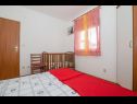 Apartmaji Danijela - 200 m from beach: Nina (3) Kaštel Štafilić - Riviera Split  - Apartma - Nina (3): spalnica