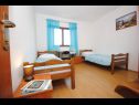 Apartmaji Ezgety - 330m from the beach: A1(6) Kaštel Štafilić - Riviera Split  - Apartma - A1(6): spalnica