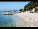 Apartmaji Vini- beautiful garden and terrase A4(4+2) Podstrana - Riviera Split  - plaža