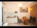 Apartmaji Zdrav - with big terrace: A1(4) Split - Riviera Split  - Apartma - A1(4): kuhinja in jedilnica