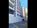 Apartmaji Mendula - private garage: A1(2+2), A2(2+2) Split - Riviera Split  - parkirišče