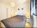 Apartmaji Mendula - private garage: A1(2+2), A2(2+2) Split - Riviera Split  - Apartma - A2(2+2): spalnica