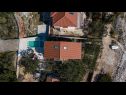 Hiša za počitnice Bože - 10m from the sea: H(10+2) Drvenik Mali (Otok Drvenik Mali) - Riviera Trogir  - Hrvaška  - hiša
