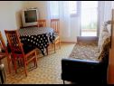 Apartmaji Per - 80 m from beach: SA2(2+1), A5(3), A6(2+1), A45(8), SA3(3), A7(2+1) Marina - Riviera Trogir  - Apartma - A45(8): dnevna soba