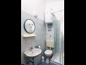 Apartmaji VV A1(2+1), A2(5), A3(7) Seget Vranjica - Riviera Trogir  - Apartma - A1(2+1): kopalnica s straniščem