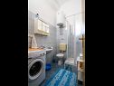 Apartmaji VV A1(2+1), A2(5), A3(7) Seget Vranjica - Riviera Trogir  - Apartma - A2(5): kopalnica s straniščem