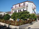 Apartmaji VV A1(2+1), A2(5), A3(7) Seget Vranjica - Riviera Trogir  - hiša