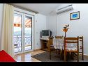 Apartmaji VV A1(2+1), A2(5), A3(7) Seget Vranjica - Riviera Trogir  - Apartma - A2(5): dnevna soba