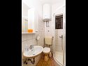Apartmaji VV A1(2+1), A2(5), A3(7) Seget Vranjica - Riviera Trogir  - Apartma - A3(7): kopalnica s straniščem