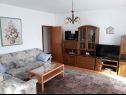 Apartmaji Vesna - 40 m from pebble beach: A1(4+1), A2(4), A3(4+1) Seget Vranjica - Riviera Trogir  - Apartma - A3(4+1): dnevna soba