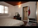 Apartmaji Kira - 20 M from the beach : A1(4+1) Seget Vranjica - Riviera Trogir  - Apartma - A1(4+1): spalnica
