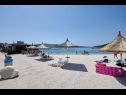 Apartmaji Mare - 30 m from pebble beach: SA1(2), SA2(2), A3(4), A4(4), A5(8) Seget Vranjica - Riviera Trogir  - plaža