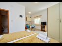 Apartmaji Mare - 30 m from pebble beach: SA1(2), SA2(2), A3(4), A4(4), A5(8) Seget Vranjica - Riviera Trogir  - Studio apartma - SA1(2): interijer