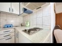 Apartmaji Mare - 30 m from pebble beach: SA1(2), SA2(2), A3(4), A4(4), A5(8) Seget Vranjica - Riviera Trogir  - Apartma - A3(4): kuhinja