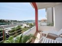 Apartmaji Mare - 30 m from pebble beach: SA1(2), SA2(2), A3(4), A4(4), A5(8) Seget Vranjica - Riviera Trogir  - Apartma - A5(8): terasa