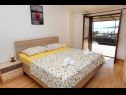 Apartmaji Ante - 50 M from the sea : A1(5), A2(8+2) Seget Vranjica - Riviera Trogir  - Apartma - A2(8+2): spalnica