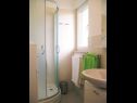 Apartmaji Tih - 20 m from sea: A1 Ruzmarin(2+2), A2 Maslina(2+2) Sevid - Riviera Trogir  - Apartma - A1 Ruzmarin(2+2): kopalnica s straniščem