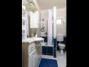 Apartmaji Stipe - 25m from the sea: A1(4+1) Sevid - Riviera Trogir  - Apartma - A1(4+1): kopalnica s straniščem