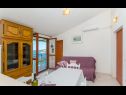 Apartmaji Bosiljka - by the sea: A1(5), A2(5), SA3(2) Sevid - Riviera Trogir  - Apartma - A2(5): dnevna soba