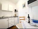 Apartmaji Kaza - 50m from the beach with parking: A1(2), A2(2), A3(6) Trogir - Riviera Trogir  - Apartma - A1(2): kuhinja in jedilnica