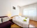 Apartmaji Kaza - 50m from the beach with parking: A1(2), A2(2), A3(6) Trogir - Riviera Trogir  - Apartma - A1(2): spalnica