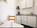 Apartmaji Kaza - 50m from the beach with parking: A1(2), A2(2), A3(6) Trogir - Riviera Trogir  - Apartma - A2(2): kuhinja in jedilnica