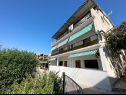 Apartmaji Kaza - 50m from the beach with parking: A1(2), A2(2), A3(6) Trogir - Riviera Trogir  - hiša