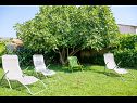 Hiša za počitnice Mirjana - beautiful garden with barbecue: H(4+1) Trogir - Riviera Trogir  - Hrvaška  - vrt