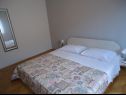 Apartmaji Marin1 - near pebble beach: A1(2+2), A2(2+2) Trogir - Riviera Trogir  - Apartma - A1(2+2): spalnica