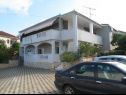 Apartmaji Davorka - 50m from the sea A1(2+2), A2(2+2) Trogir - Riviera Trogir  - hiša