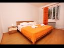Apartmaji Davorka - 50m from the sea A1(2+2), A2(2+2) Trogir - Riviera Trogir  - Apartma - A2(2+2): spalnica
